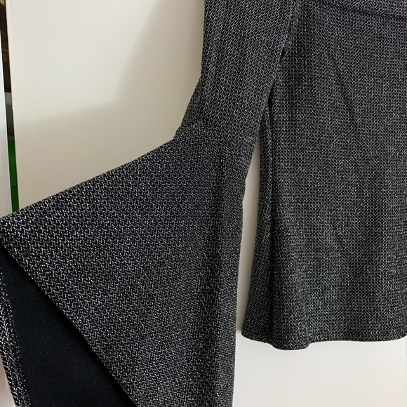 Off shoulder dressy top - Picture 4 of 4